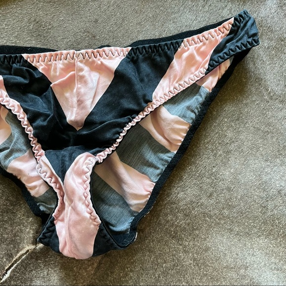 Agent Provocateur Melody Basque Striped Bra Pantie Set - Picture 4 of 9